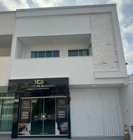 Casa com excelente localização no Bairro São Francisco de Assis.