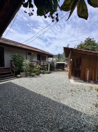 EXCELENTE IMÓVEL PARA INVESTIMENTO NO BAIRRO CEDROS EM CAMBORIÚ