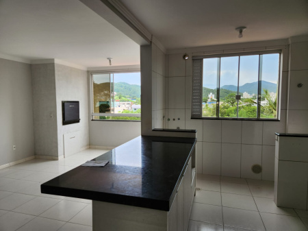 APARTAMENTO SEMI MOBILIADO COM EXCELENTE LOCALIZAÇÃO NA VILA REAL
