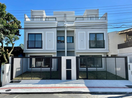 LINDO SOBRADO TRIPLEX NO CENTRO DE BALNEÁRIO CAMBORIÚ