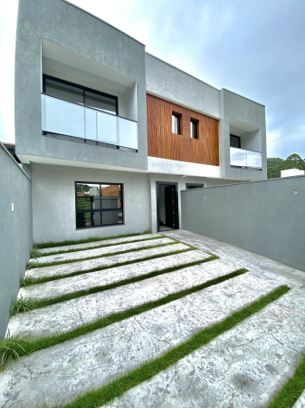 LINDO SOBRADO COM EXCELENTE LOCALIZAÇÃO Á POUCOS MINUTOS DE BALNEÁRIO CAMBORIÚ