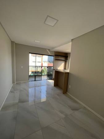 APARTAMENTO DIFERENCIADO NO SANTA REGINA EM CAMBORIÚ