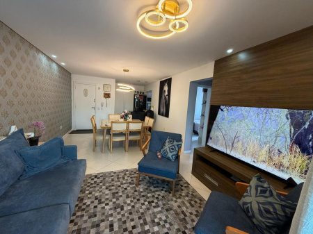 Excelente apartamento no Centro de Camboriú.