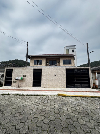 TERRENO COM 4 CASAS ALUGADAS  RENDA IMEDIATA!