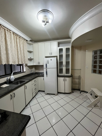 APARTAMENTO  MOBILIADO NO CENTRO