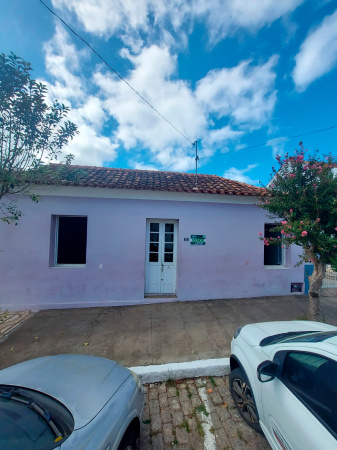Casa bem localizada