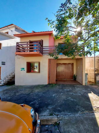 Casa bem localizada