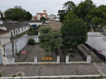 Casa + Estacionamento