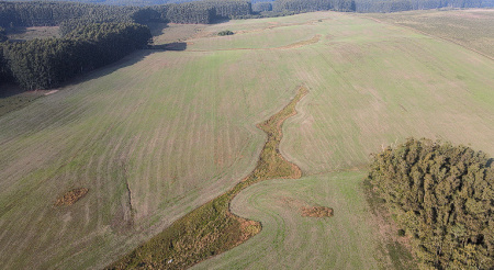 Propriedade com 252 hectares, 90% agricultável