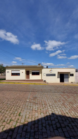 Casa bem localizada