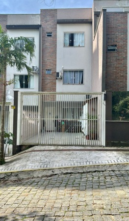 Triplex no São Francisco de Assis.