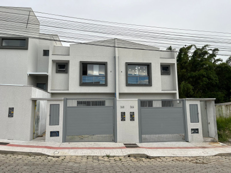 Sobrado diferenciado a venda de 3 dorm. sendo 1 suíte