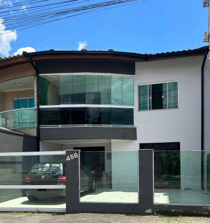 Sobrado Centro 
