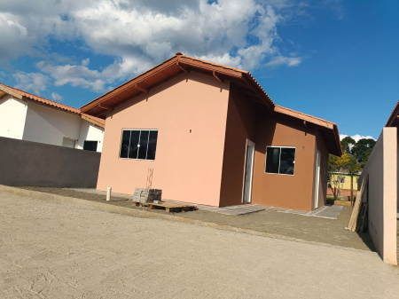 CASA NOVA A VENDA