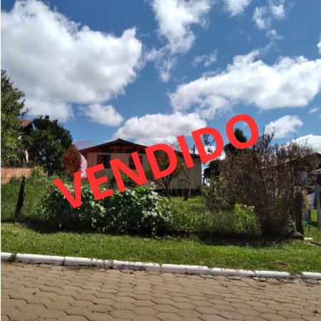 Terreno com acesso para duas ruas!!!