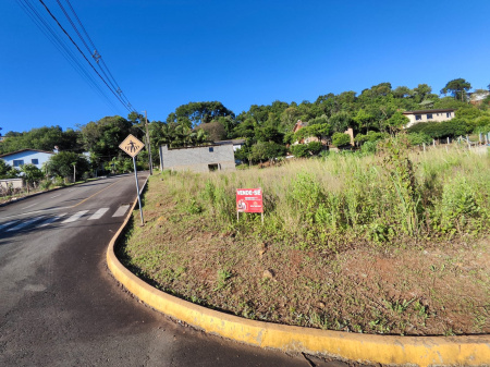Terreno de esquina no Bairro Mirante Ita