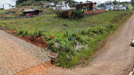 Terreno de esquina à venda no Bairro Garghetti, em Seara/SC!