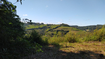 TERRENO NO LOTEAMENTO ZANDONA