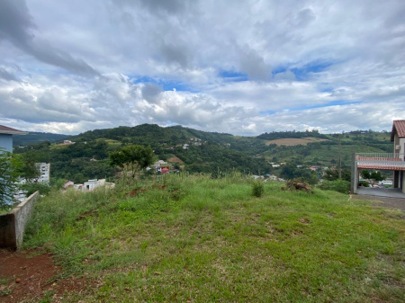 Terreno com vista para a cidade 