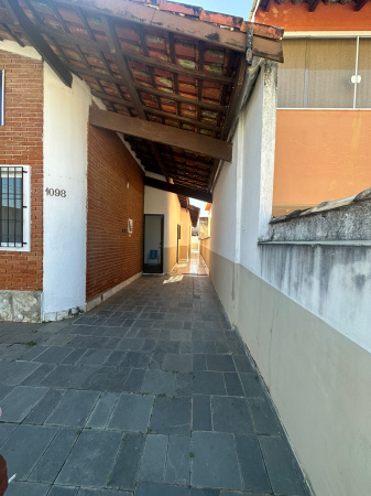 Casa à Vendas em Peruíbe  3dorm sendo 1 suite