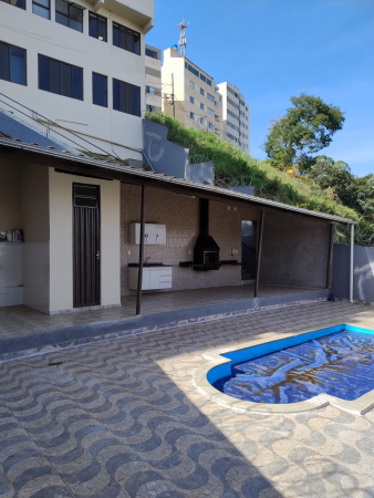 OPORTUNIDADE ÚNICA: APARTAMENTO COM PISCINA À VENDA! 