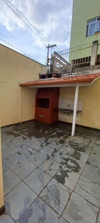 Apartamento com Área Externa e Churrasqueira