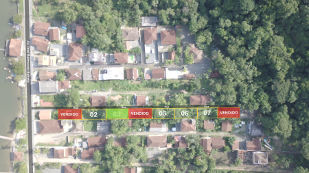 TERRENO COM LOCALIZAÇÃO PRIVILEGIADA NA BAÍA - 250m²