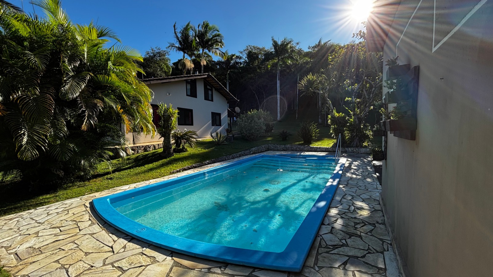 Casa com Vista Mar e 12 Hectares em Meio à Natureza - Vila da Glória