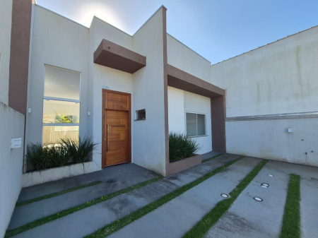 Casa com Piscina 02 quartos na Praia de Itapoá