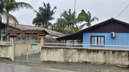 Casa 03 quartos na Vila da Glória 
