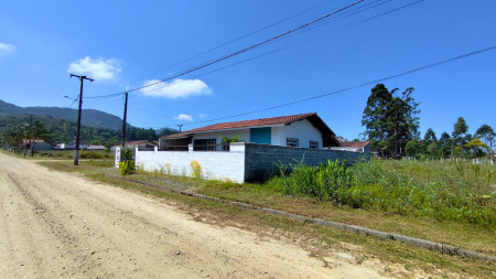 Ahttps://www.mcsolucoesimobiliarias.com.br/contas/73/fotos/grande/12251_1764687253546.jpgdicionar Legenda