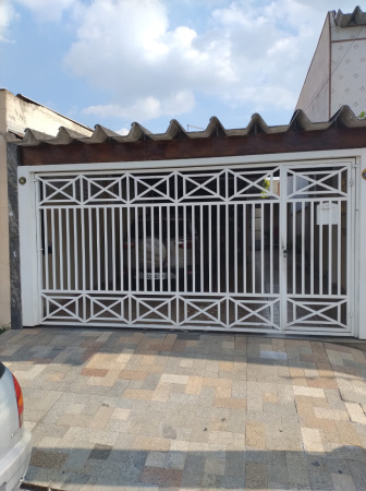 Casa com terreno extenso