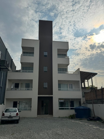 AMPLO TERRAÇO