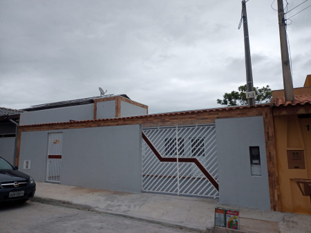 Casa com 3 Dormitórios, Suíte e 3 Vagas de Garagem