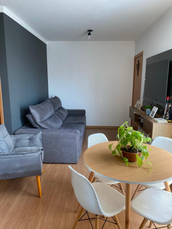 Apartamento com 2 Dormitórios e Vaga de Garagem