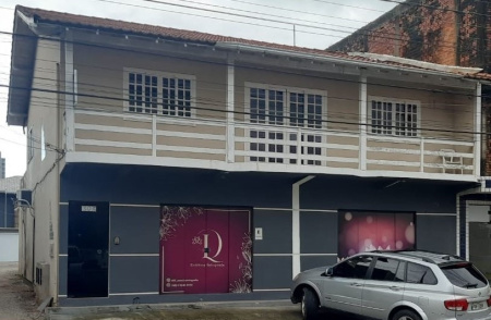 ÓTIMA CASA COM 3 DORMITORIOS C/ SUITE+02 KITINETES