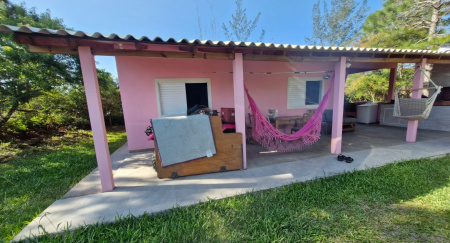 casa com 2 dorm. sendo uma suite