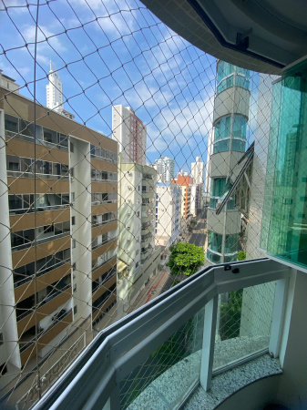 Lindo apartamento mobiliado no centro de Balneário Camboriú 