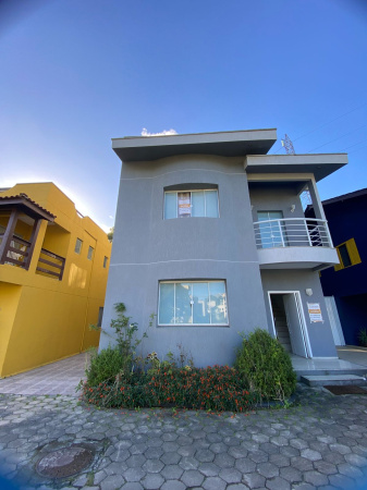 Casa em condomínio para locação anual próximo a Balneário Camboriú(SC)