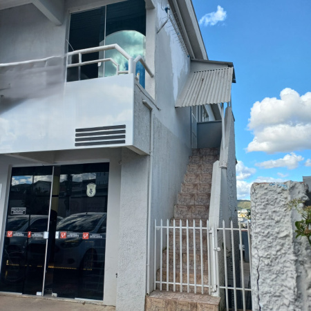 APARTAMENTO COM 2 QUARTOS