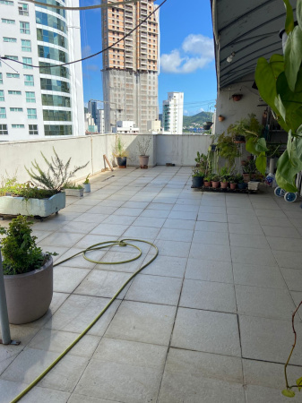 Cobertura para Locação anual em Balneário Camboriú próximo da praia