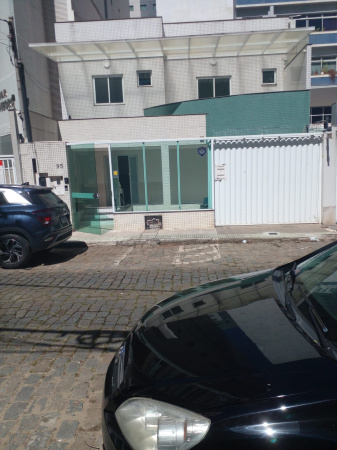 Casa Duplex  para locação em Praia do Canto.