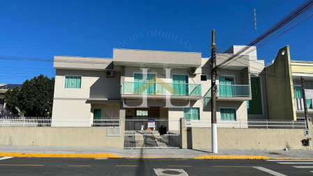 A Casa dos Seus Sonhos no Centro de Piçarras: Espaço, Conforto e Qualidade de Vida