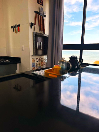 Apartamento Mobiliado com Vista Mar a Apenas 150m da Praia!